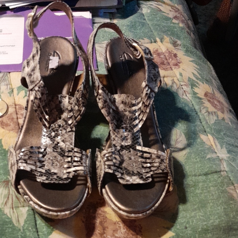 Womens Clarks Bendables New Size 9 M